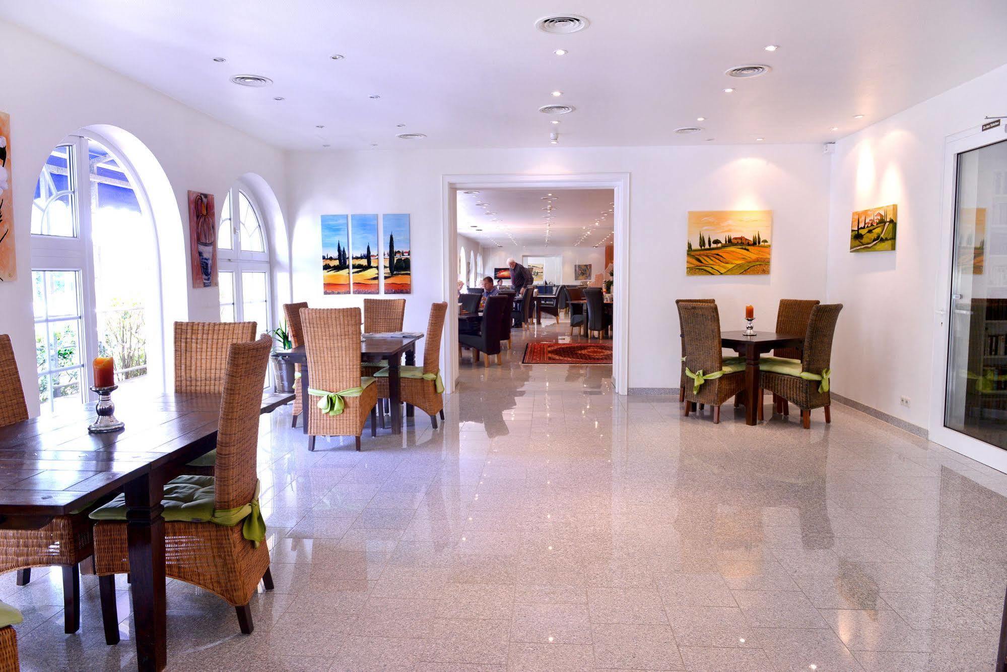 Alpha Hotel Garni ดีทเซนบาค ภายนอก รูปภาพ