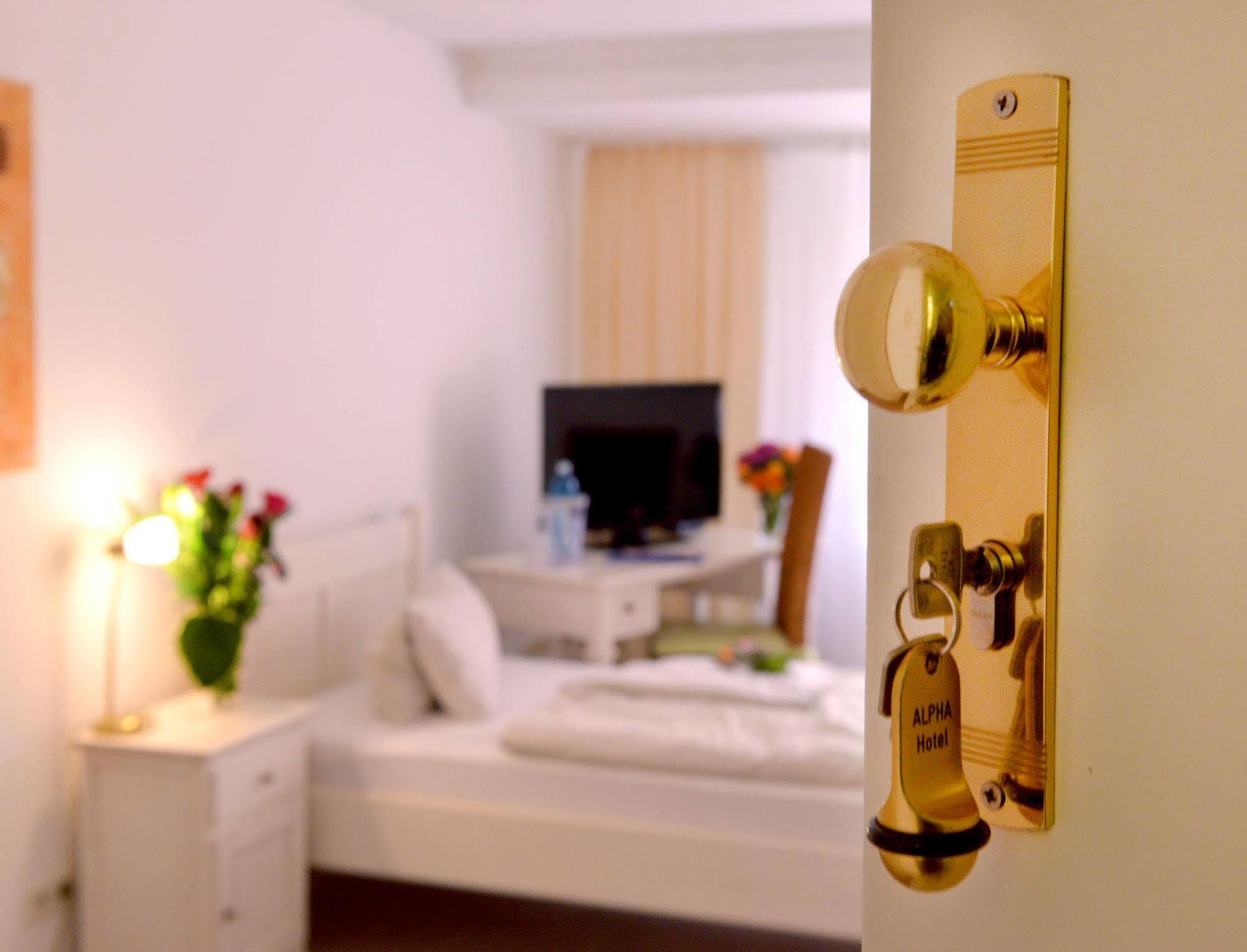 Alpha Hotel Garni ดีทเซนบาค ภายนอก รูปภาพ