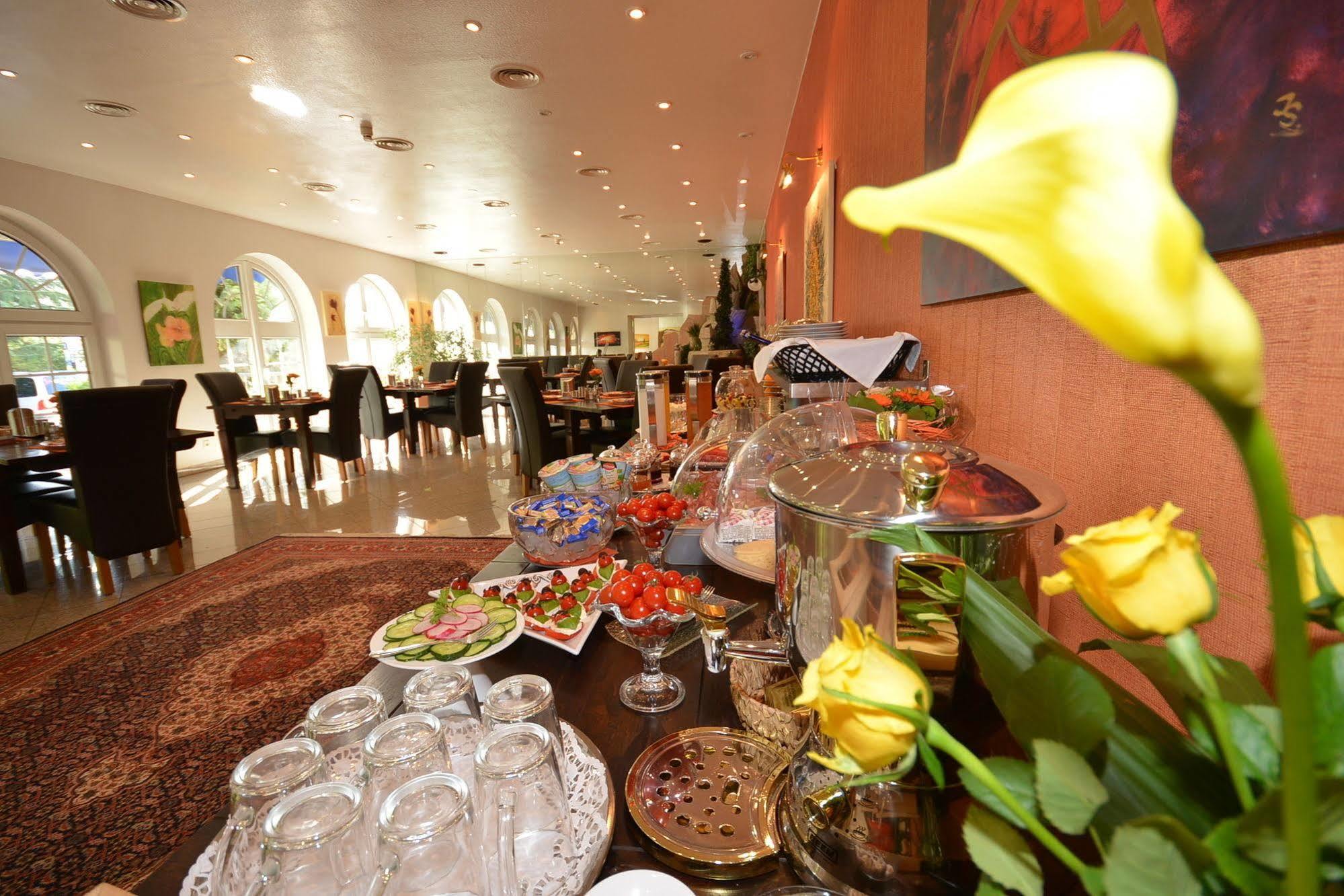 Alpha Hotel Garni ดีทเซนบาค ภายนอก รูปภาพ